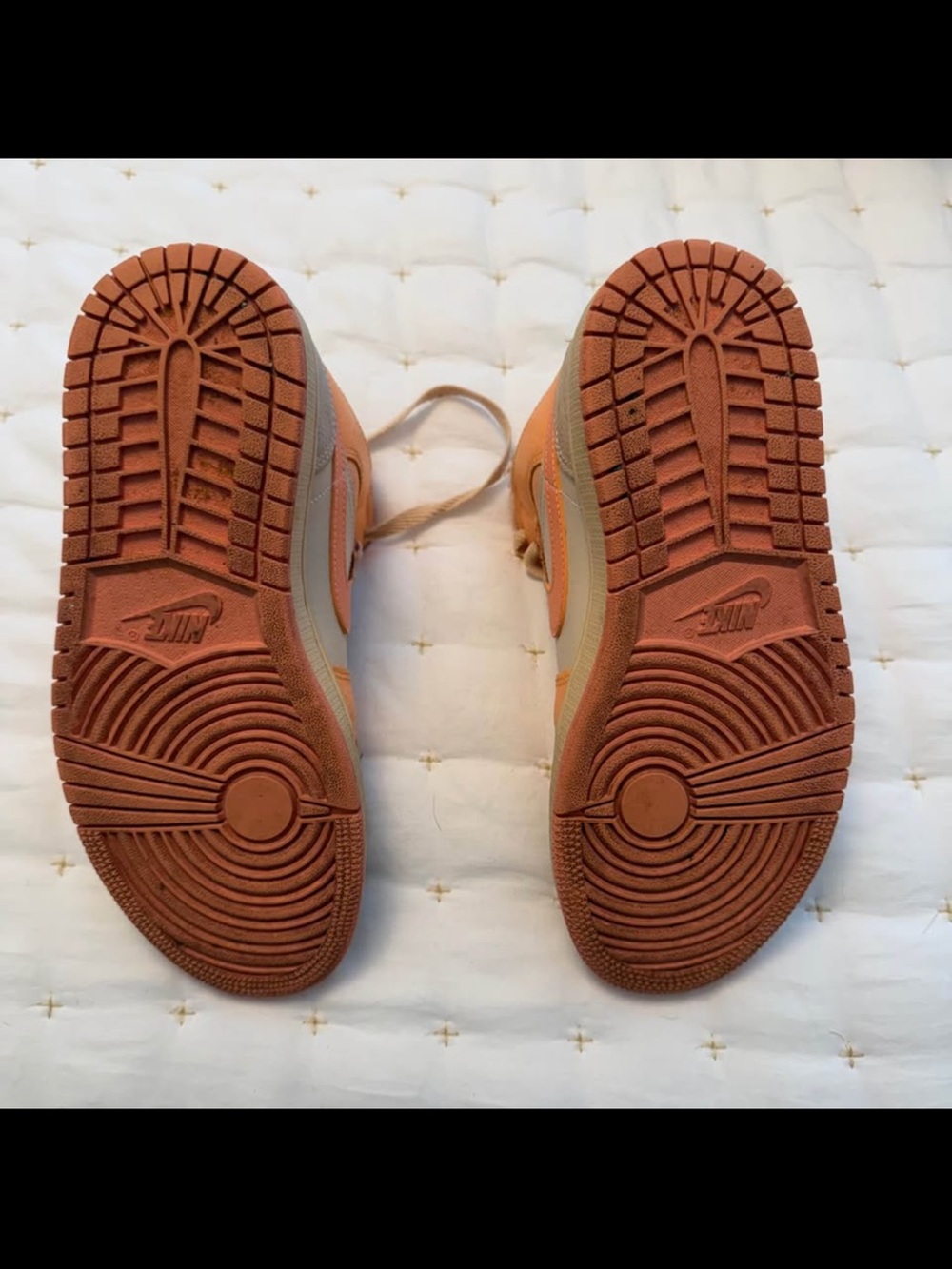 Nike Jordan 1 Mid Apricot Orange - Picture 5 of 7